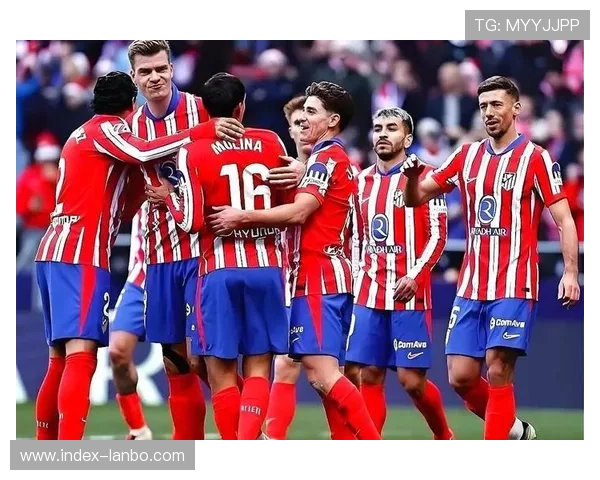 西甲巴萨、皇马、马竞三强争霸,比利亚雷亚尔成潜在搅局者。 西甲巴萨、皇马、马竞三强争霸,比利亚雷亚尔成潜在搅局者。