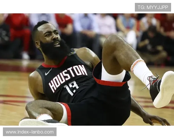 勇士第三节攻防崩盘，单节净负15分暴露体系问题